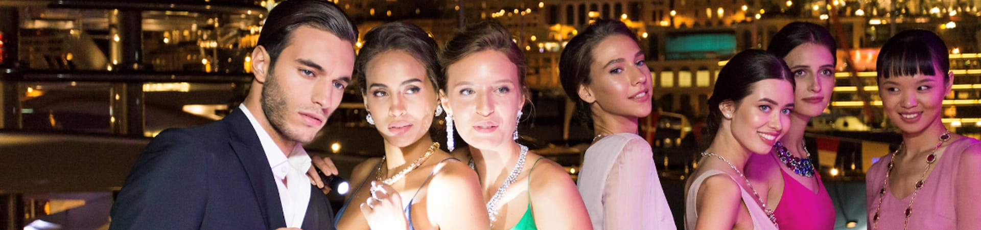 How to Dress for a Yacht Party