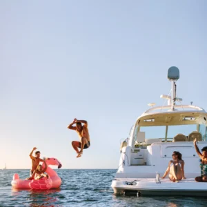 Best Activities to Enjoy During a Dubai Luxury Yacht Shared Tour