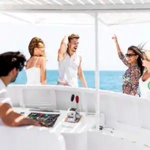 5 Must-Try Activities When Sailing on a Modern Luxury Yacht in Dubai