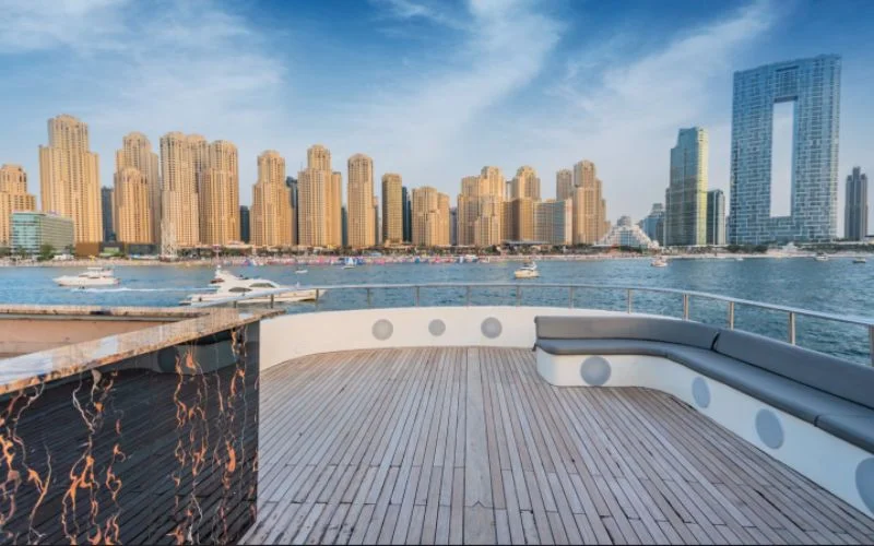 Minimalist helm station with modern controls and clear dashboard in D3 33 Yacht