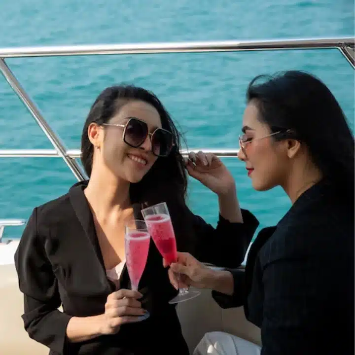 Rent a Yacht in Dubai for Your Birthday: Packages, Tips and Benefits