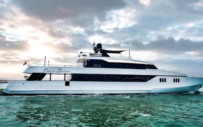 Yacht Featured Image