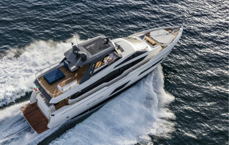 Bow of the Ferretti 78 offering a sleek design and open-air seating – discover unforgettable moments with Mala Yachts’ yacht rental in Dubai.