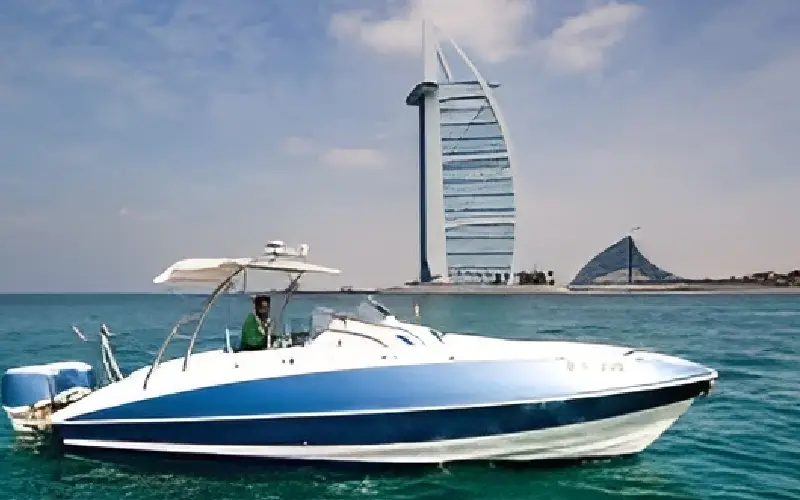 Front view of 33ft speed boat cutting through waves – Mala Yachts yacht rental in Dubai