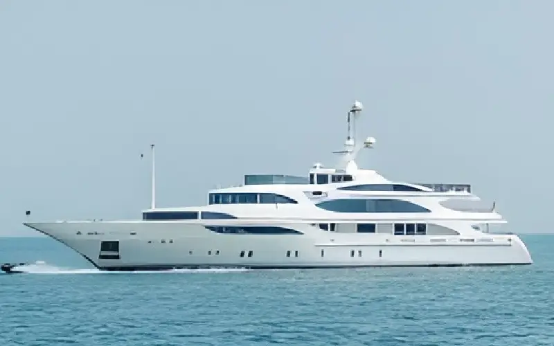 ZAF 70ft yacht cruising along the Dubai coastline – Mala Yachts top yacht rental in Dubai