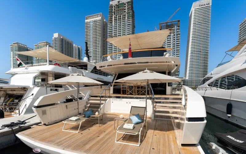 Modern and spacious salon of Sanlorenzo 64ft yacht – Mala Yachts premium yacht rental Dubai service